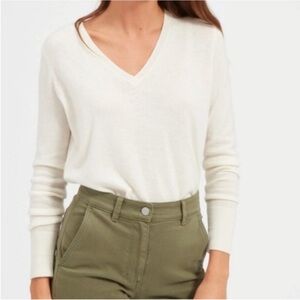 Everlane 100% Cashmere Cream Ribbed V-Neck Long Sleeve Knit Sweater